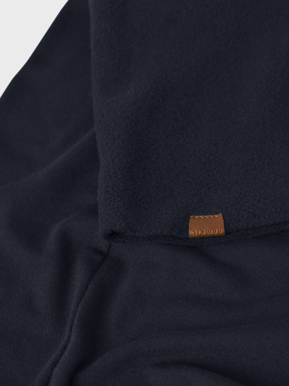 pack_shot-detail