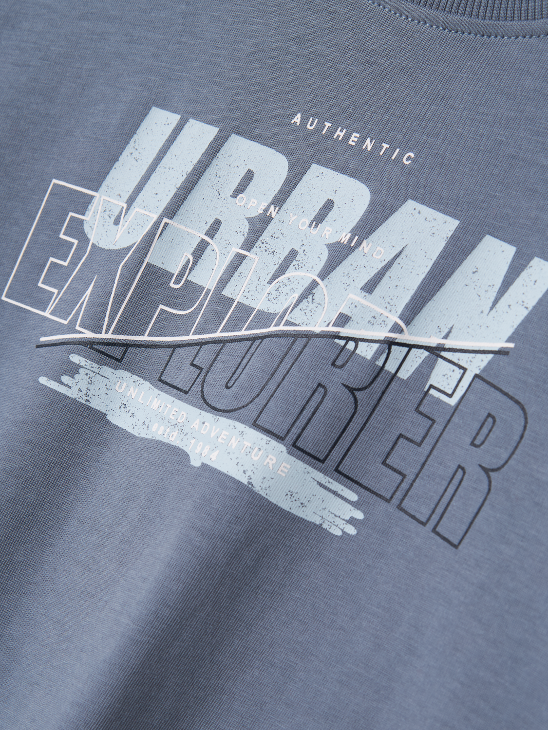 model_shot-front_full