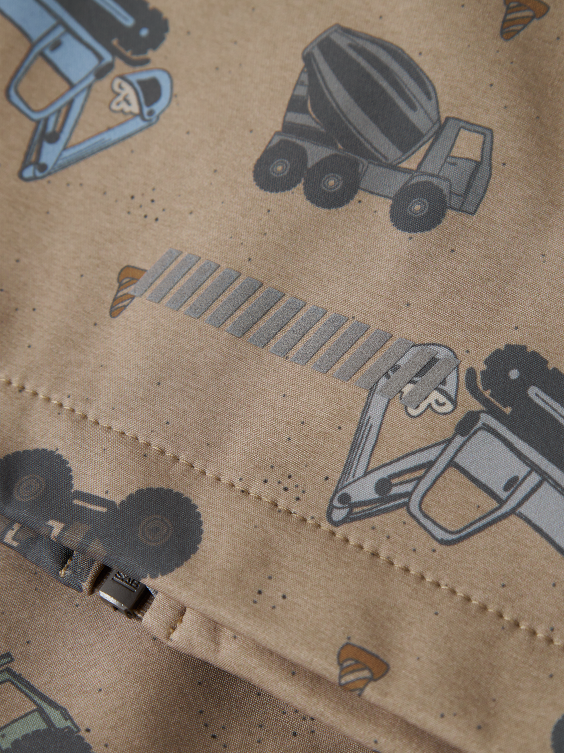 model_shot-front_full