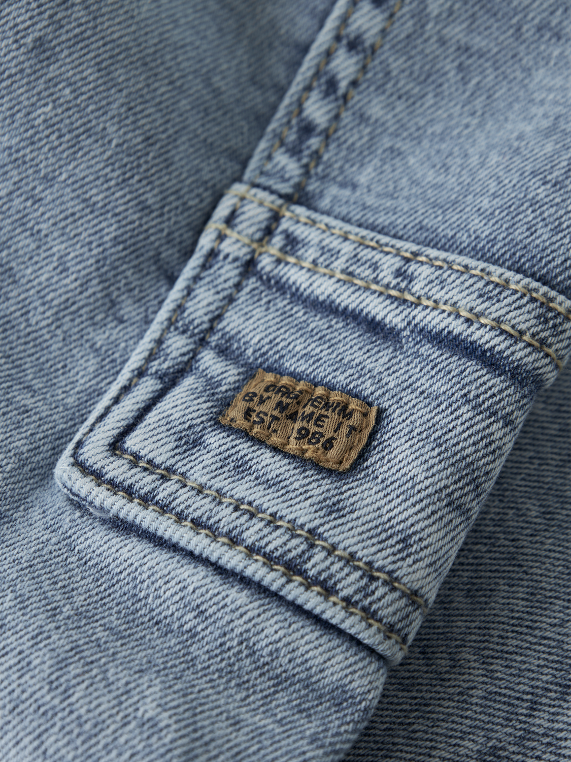 model_shot-detail