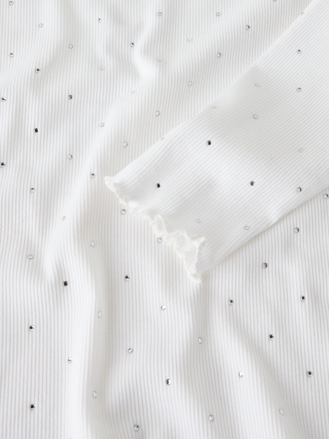 model_shot-front_full