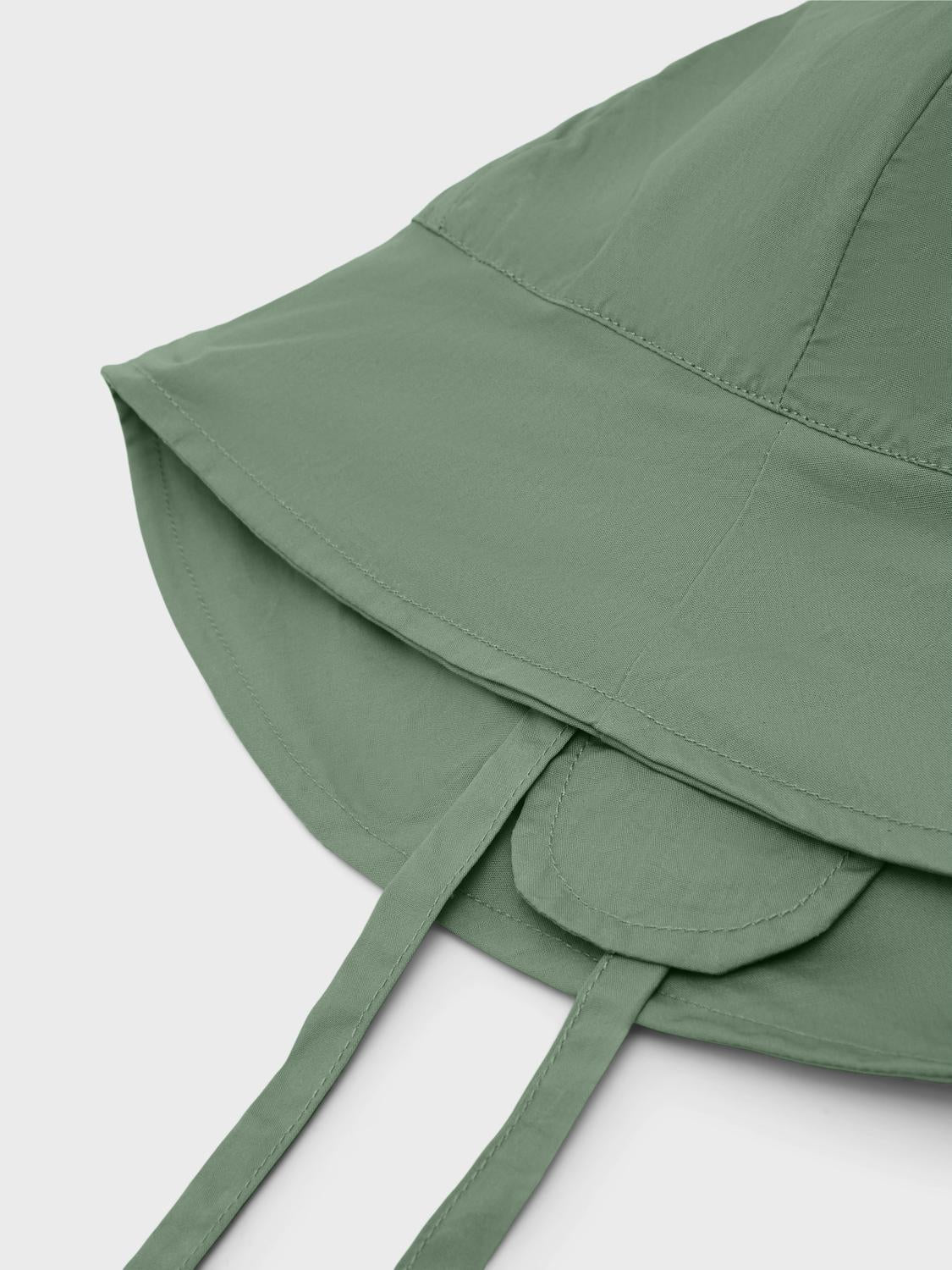 model_shot-front_full