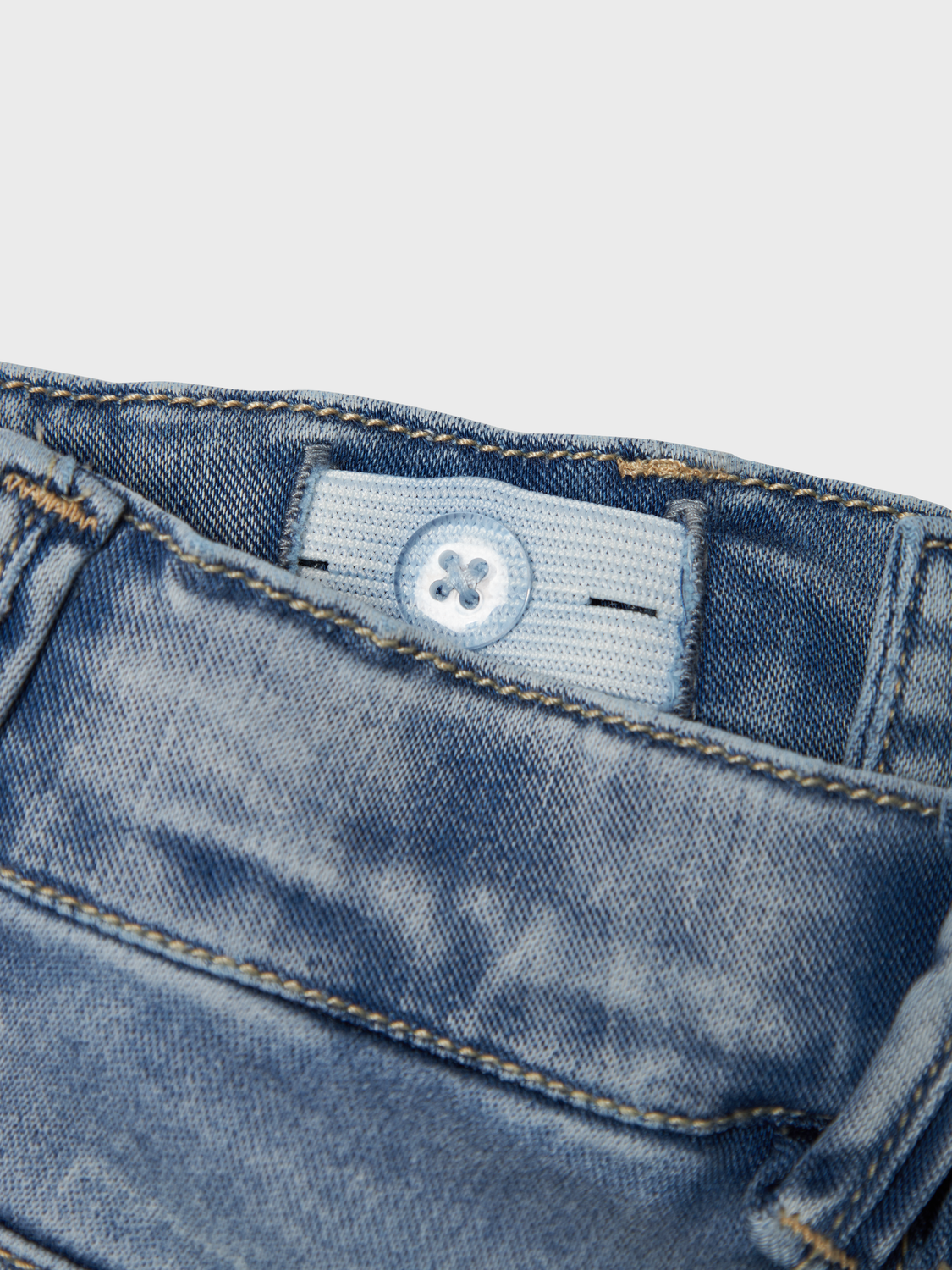 model_shot-front_full