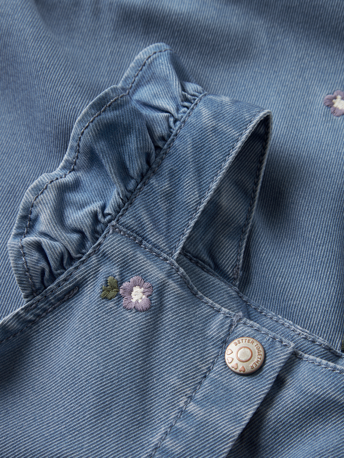 model_shot-front_full