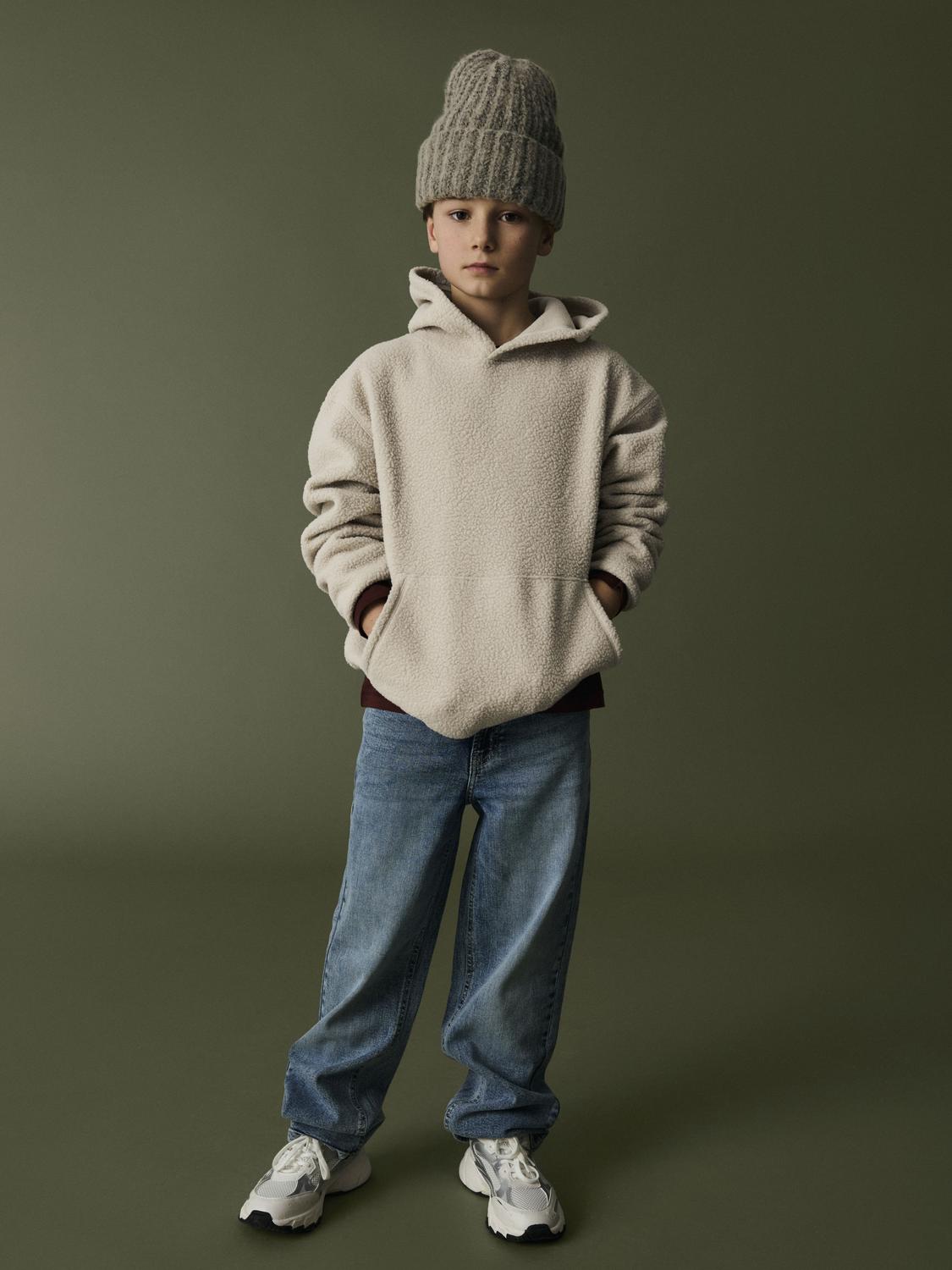 model_shot-detail