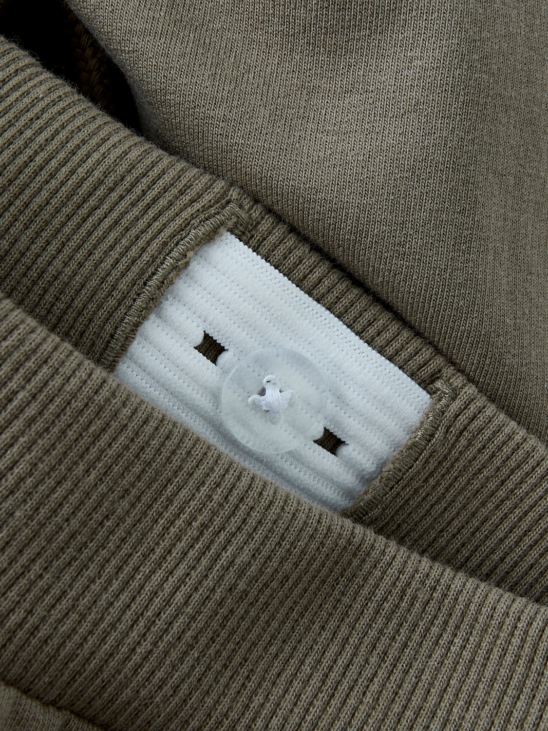 model_shot-front_full