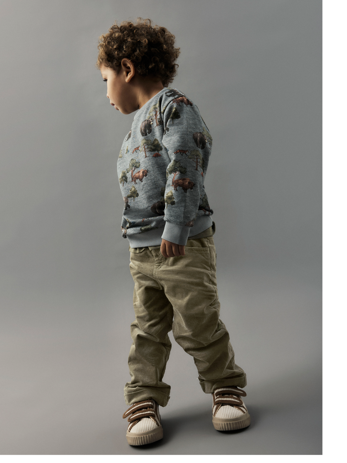 model_shot-creative