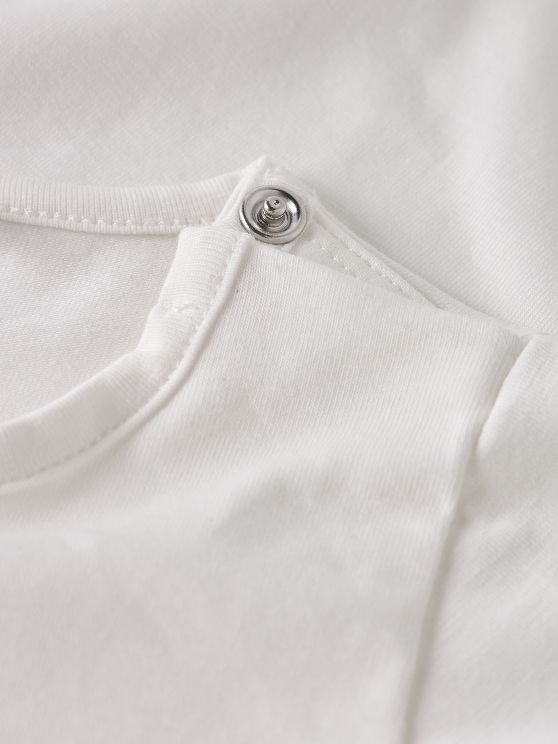 model_shot-front_full