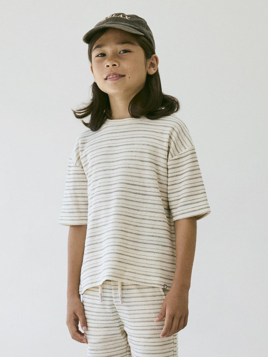 model_shot-creative