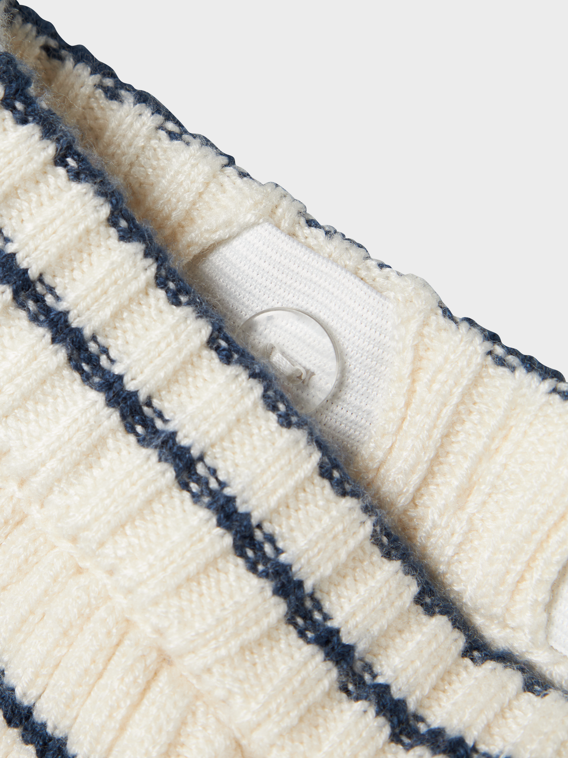 model_shot-front_full