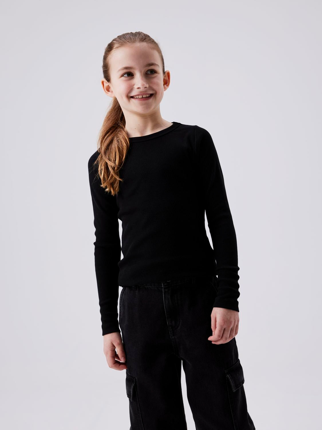 model_shot-creative