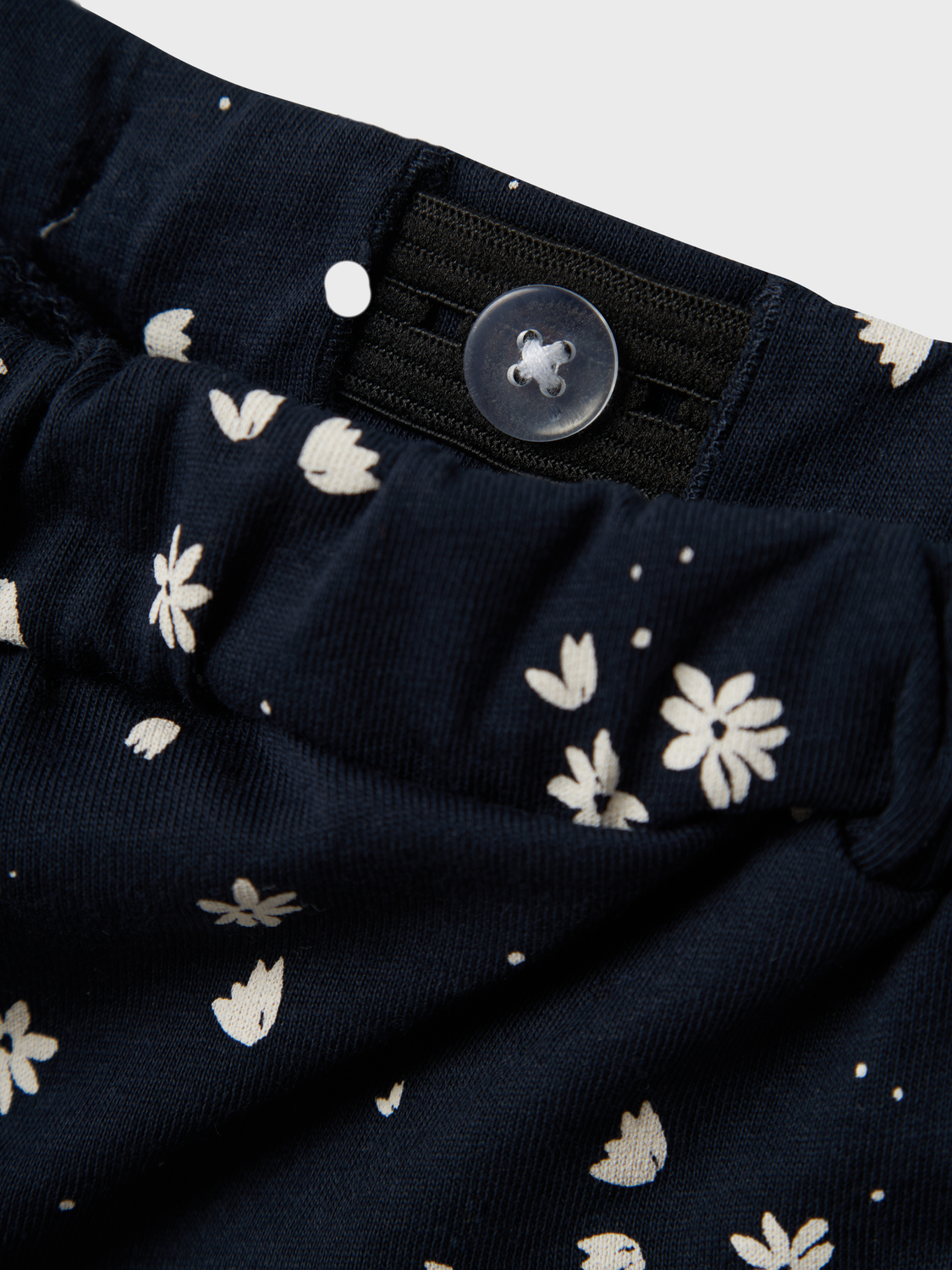 NMFHENRA Shorts - Dark Sapphire