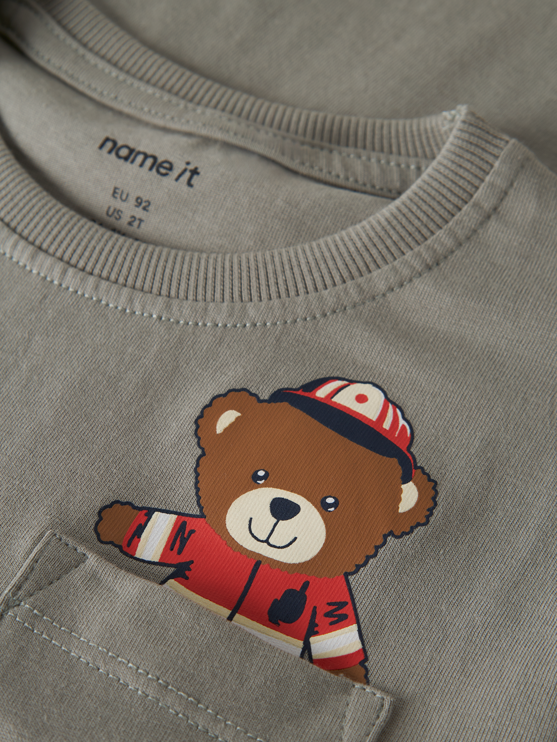 model_shot-front_full