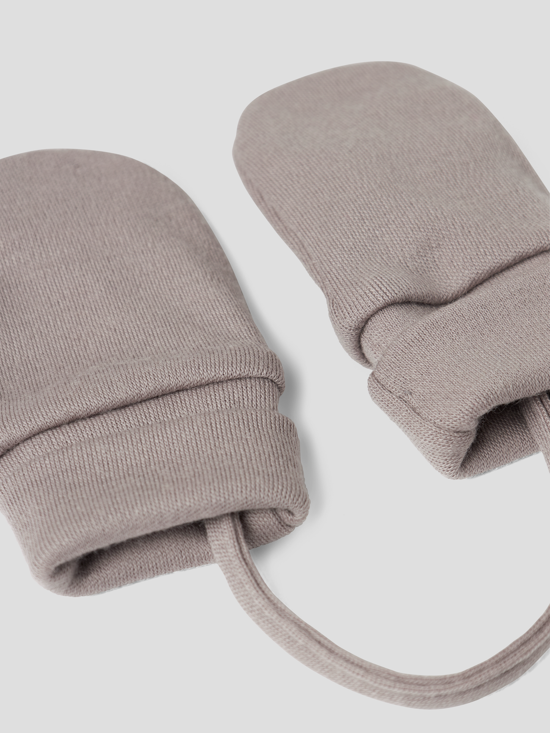 model_shot-front_full