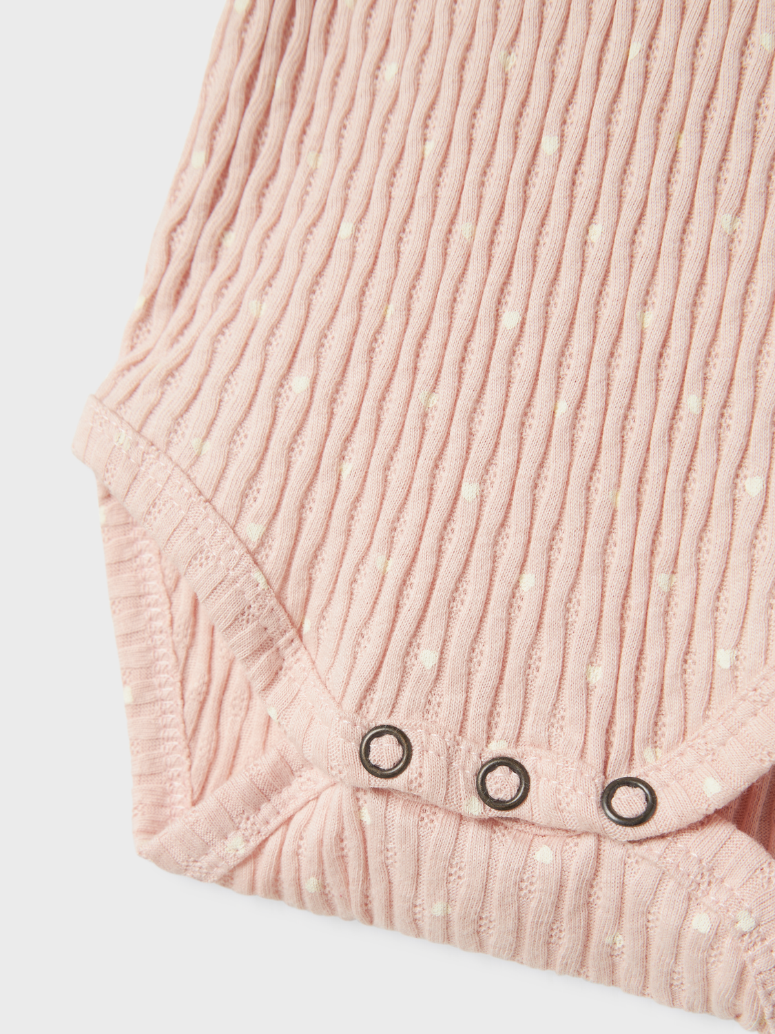 model_shot-front_full