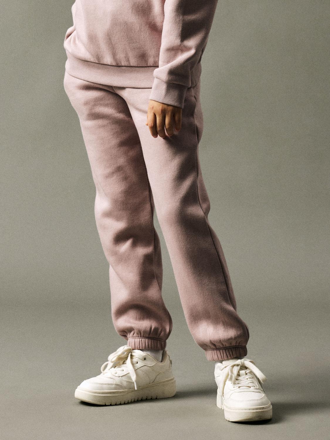 model_shot-detail