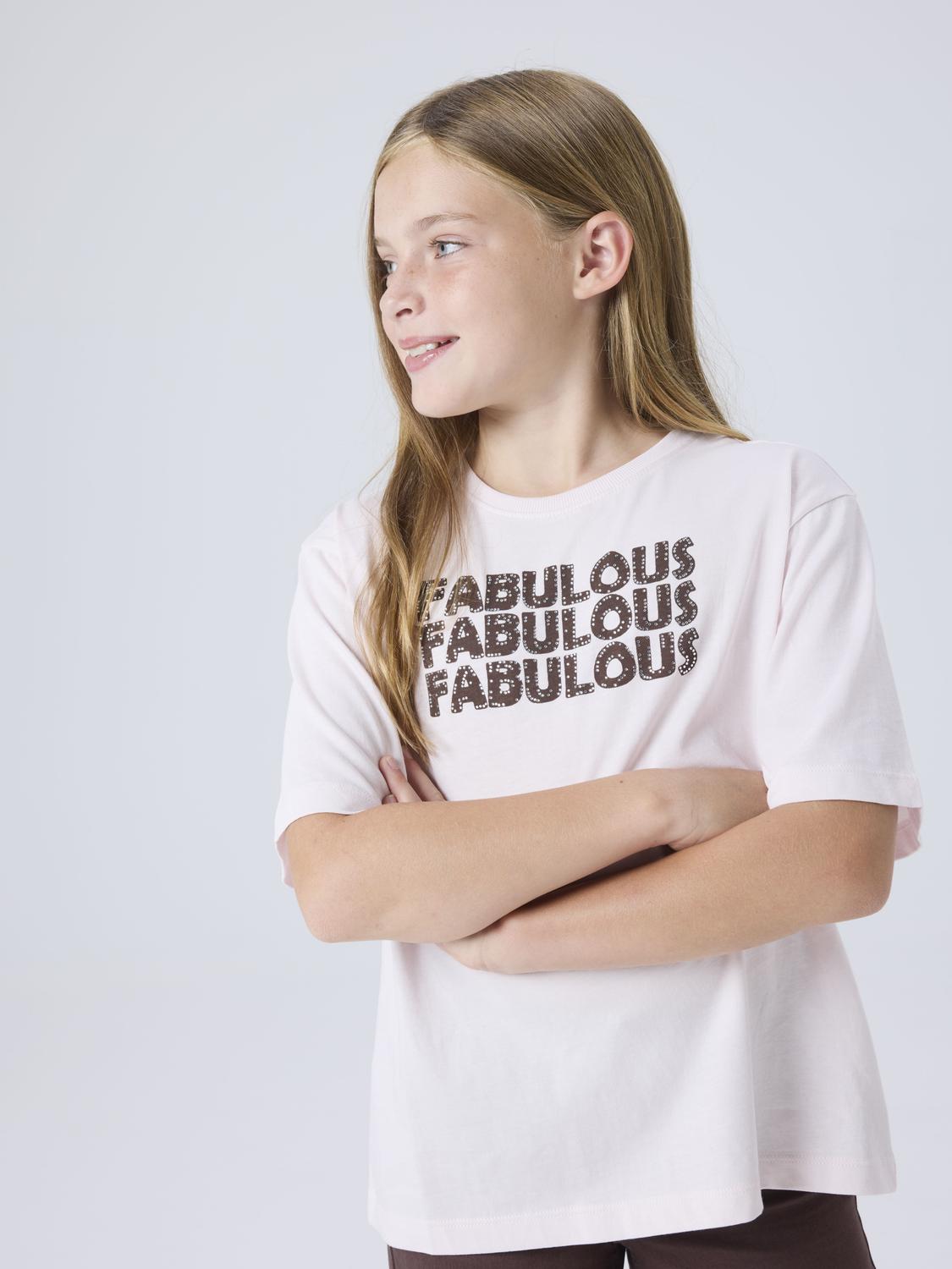 model_shot-creative