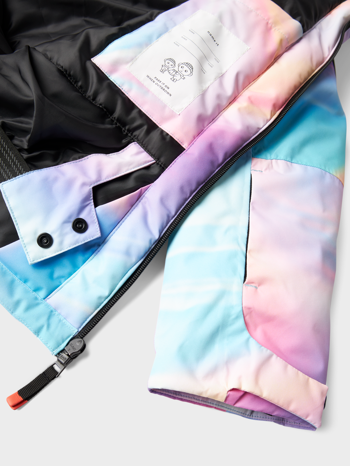 model_shot-front_full