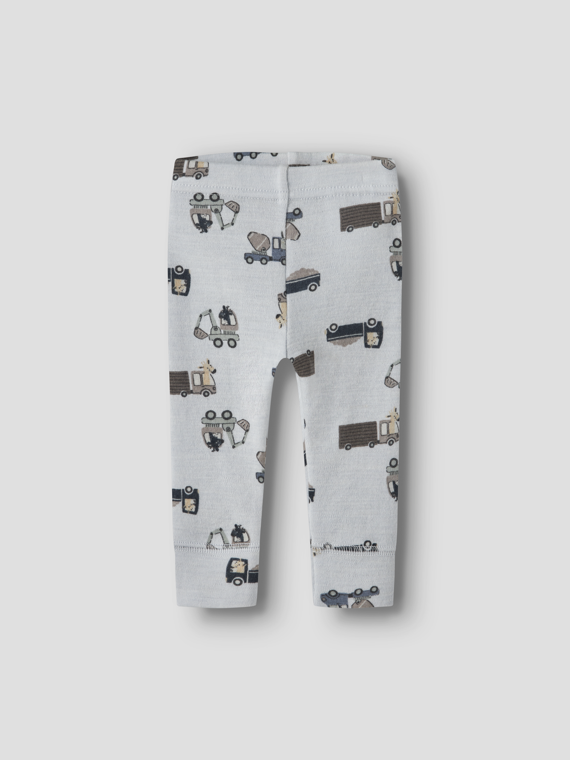 model_shot-front