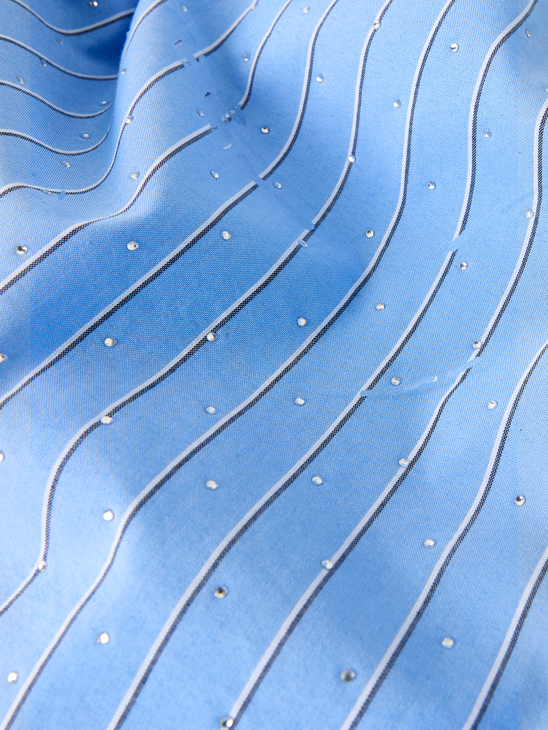 model_shot-front_full